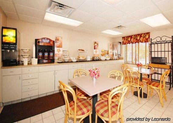 Clarion Pointe Sevierville-Pigeon Forge Restaurant photo