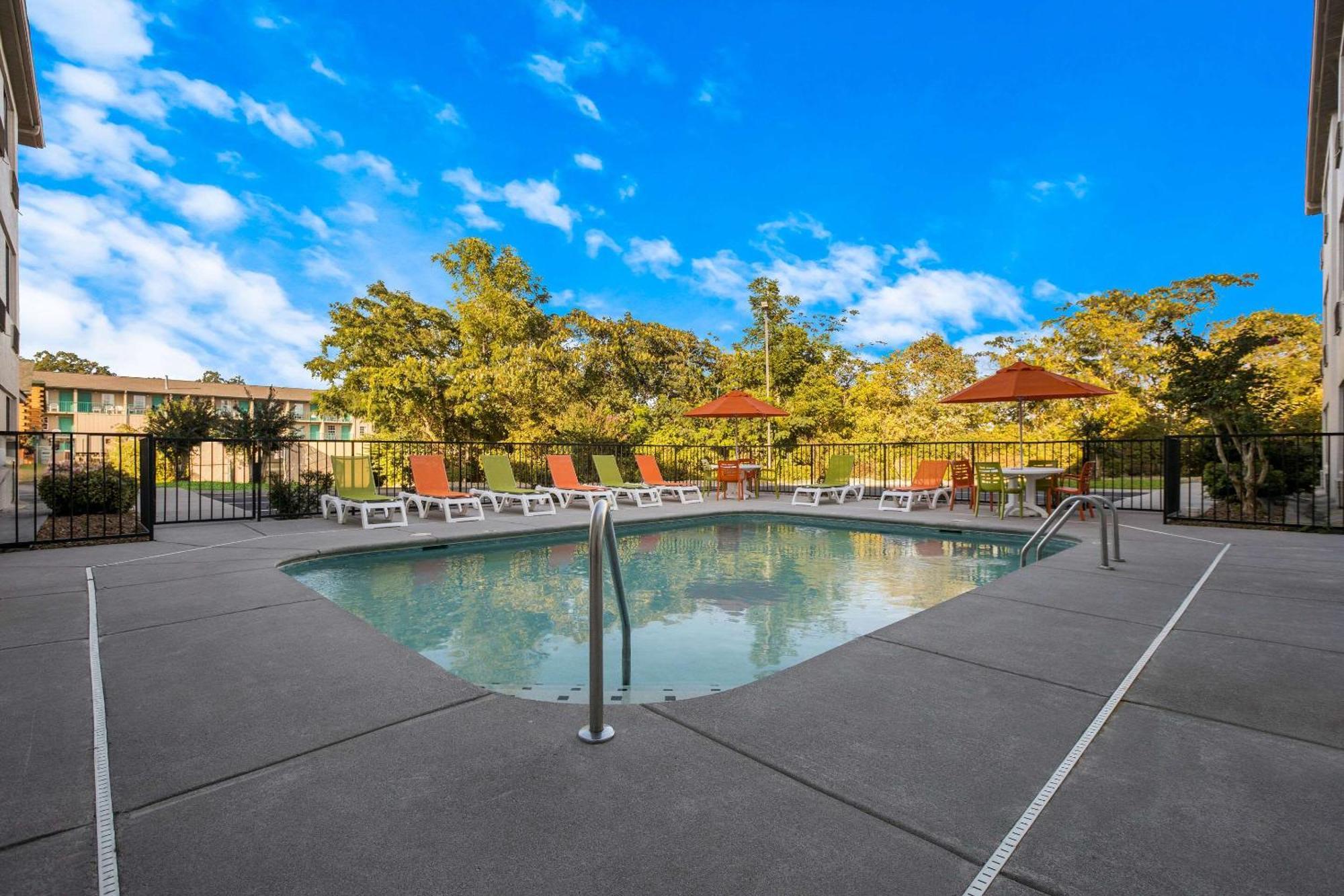 Clarion Pointe Sevierville-Pigeon Forge Exterior photo
